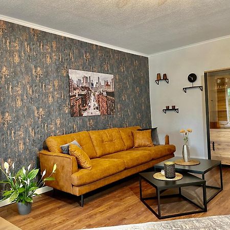 Studioappartement Mit Privatgarten In Ruhiger Wohnsiedlung Neumuenster Luaran gambar