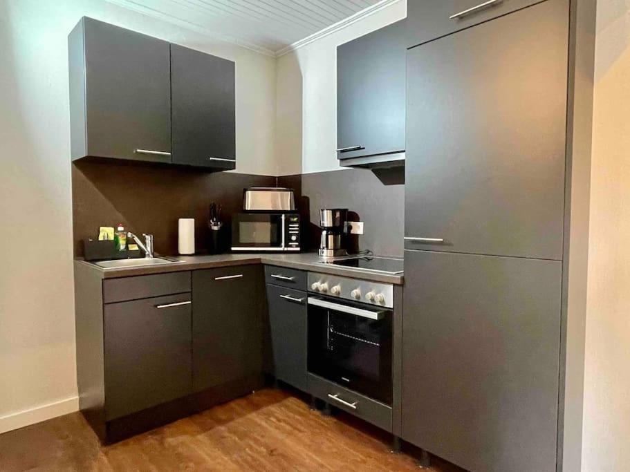 Studioappartement Mit Privatgarten In Ruhiger Wohnsiedlung Neumuenster Luaran gambar