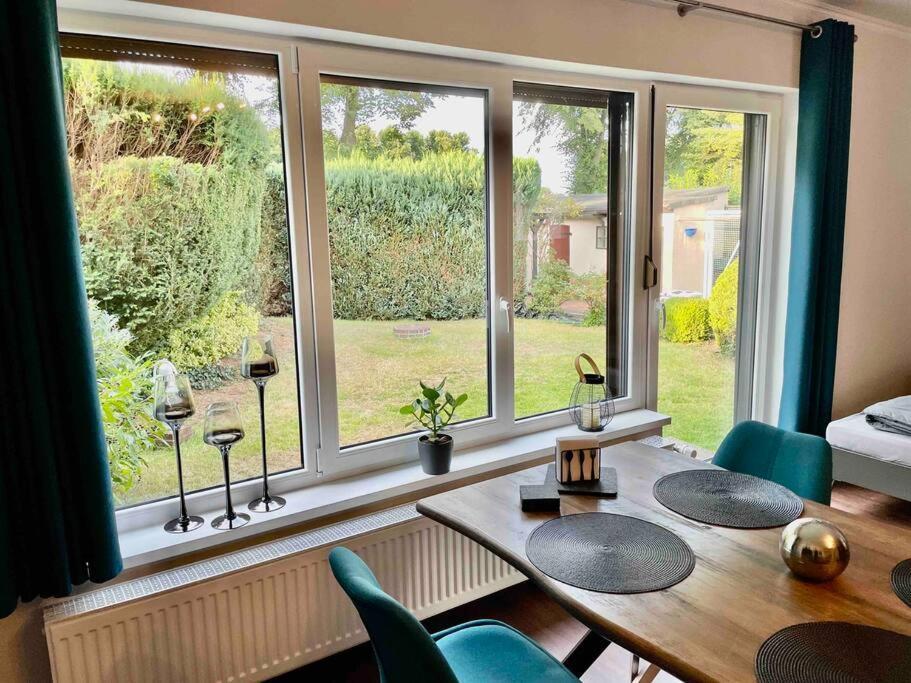 Studioappartement Mit Privatgarten In Ruhiger Wohnsiedlung Neumuenster Luaran gambar